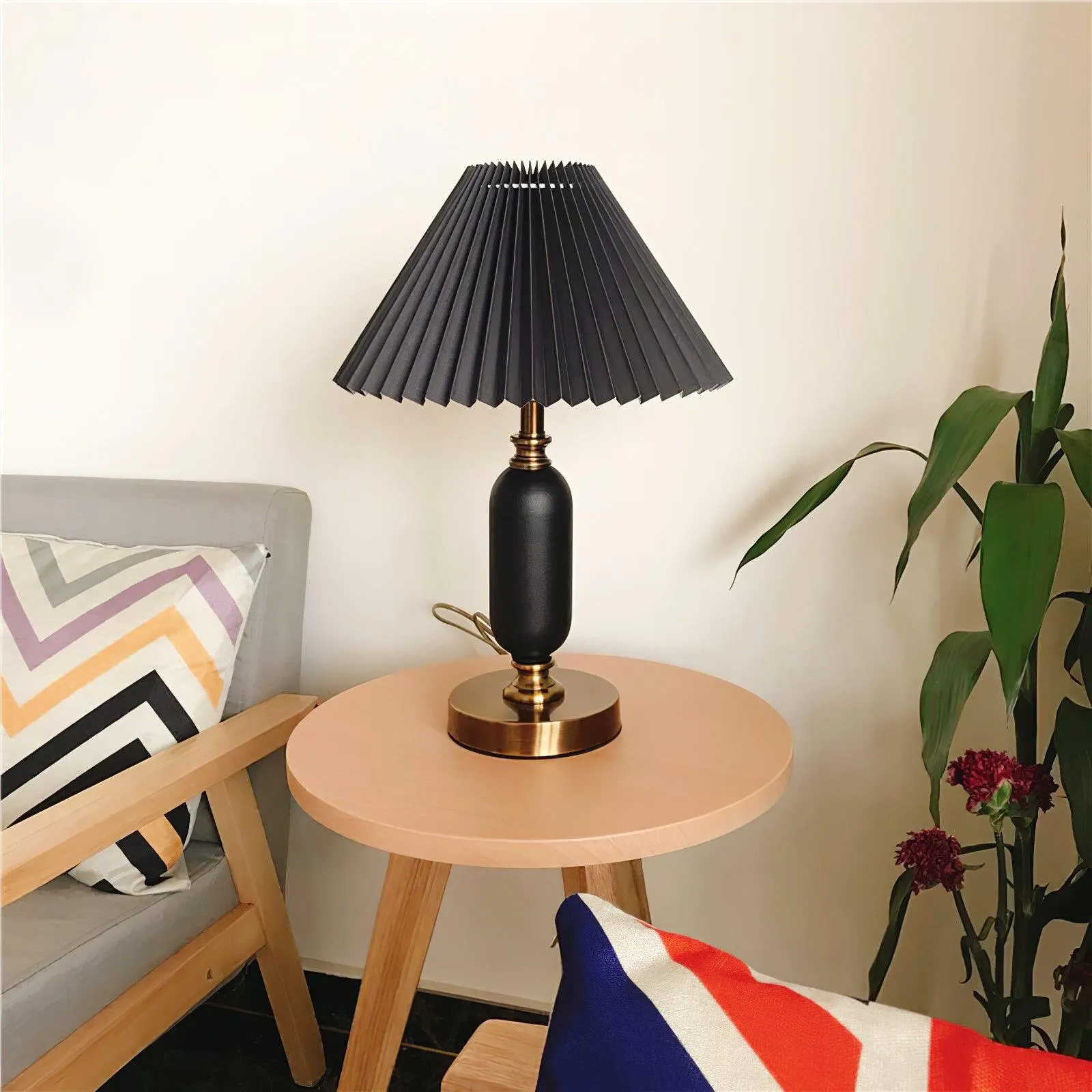 Classic Antique Table Lamp