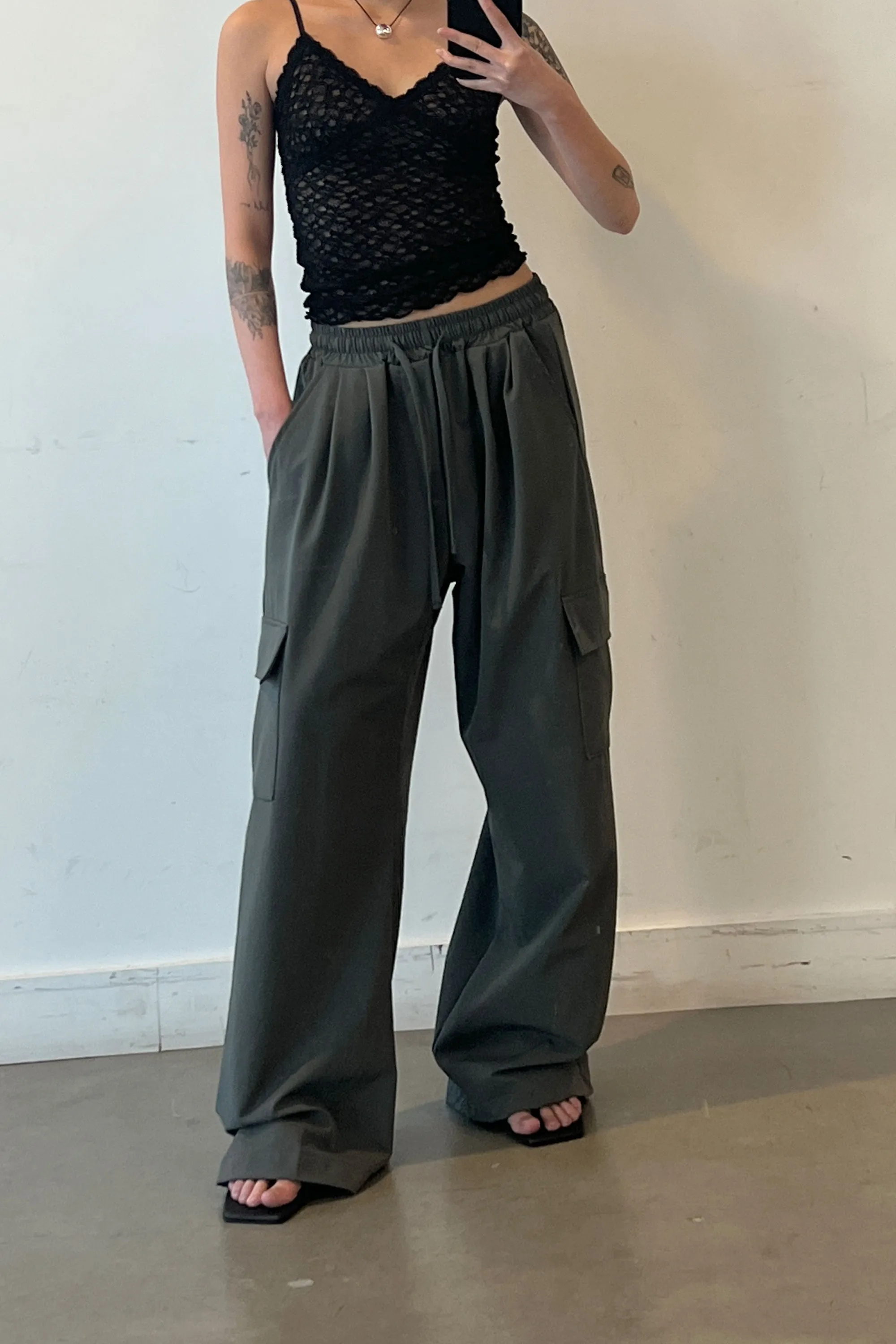 PLEATED CARGO PANTS